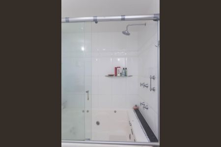 Apartamento à venda com 280m², 4 quartos e 3 vagasBanheiro suite 2