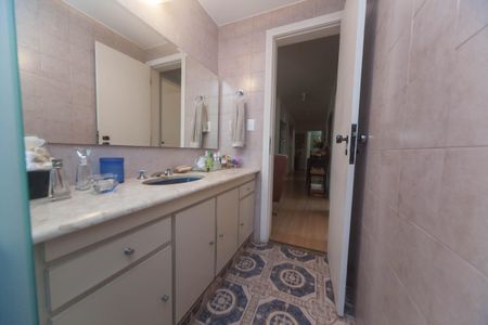 Apartamento à venda com 280m², 4 quartos e 3 vagasBanheiro Social