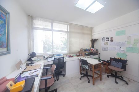 Apartamento à venda com 280m², 4 quartos e 3 vagasEscritório
