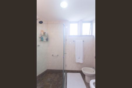 Apartamento à venda com 280m², 4 quartos e 3 vagasBanheiro suite 1