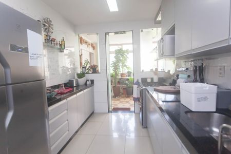 Apartamento à venda com 280m², 4 quartos e 3 vagasCozinha