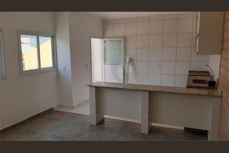 Casa à venda com 3 quartos, 250m² em Jardim Guairaca, São Paulo