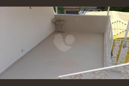 Casa à venda com 3 quartos, 250m² em Jardim Guairaca, São Paulo