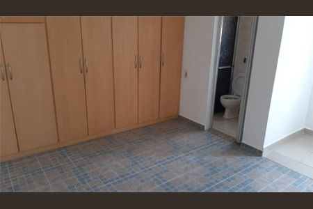 Casa à venda com 3 quartos, 250m² em Jardim Guairaca, São Paulo