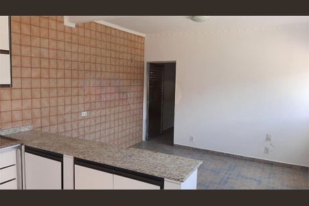 Casa à venda com 3 quartos, 250m² em Jardim Guairaca, São Paulo