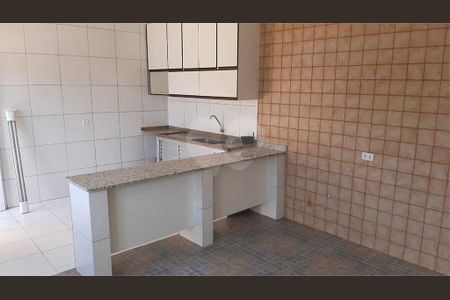 Casa à venda com 3 quartos, 250m² em Jardim Guairaca, São Paulo