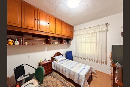 Casa à venda com 237m², 3 quartos e 4 vagasQuarto 2