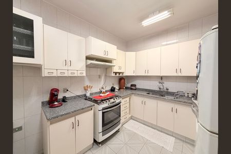 Casa à venda com 237m², 3 quartos e 4 vagasCozinha