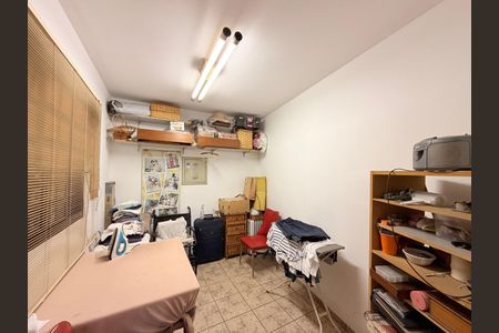 Casa à venda com 237m², 3 quartos e 4 vagasOficina 1