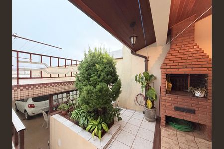 Casa à venda com 237m², 3 quartos e 4 vagasChurrasqueira