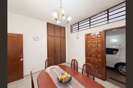 Casa à venda com 237m², 3 quartos e 4 vagasCopa