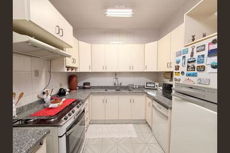 Casa à venda com 237m², 3 quartos e 4 vagasCozinha