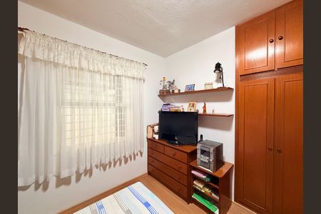 Casa à venda com 237m², 3 quartos e 4 vagasQuarto 2