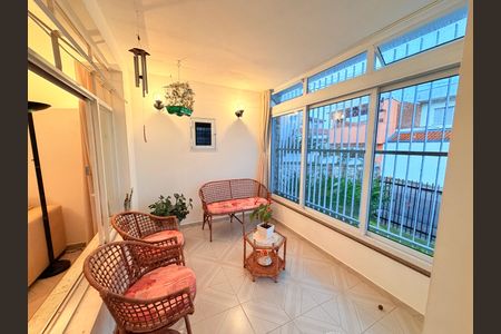 Casa à venda com 237m², 3 quartos e 4 vagasEntrada da Casa