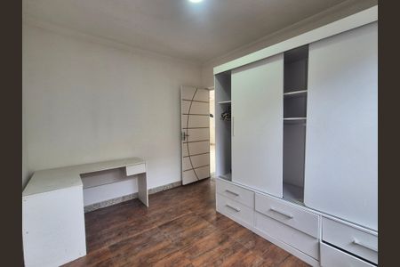 Casa de condomínio à venda com 160m², 3 quartos e 1 vaga