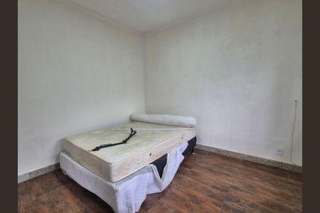 Casa de condomínio à venda com 160m², 3 quartos e 1 vaga