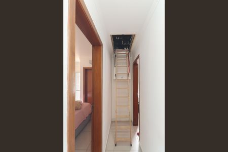 Casa à venda com 61m², 2 quartos e 2 vagasSótão