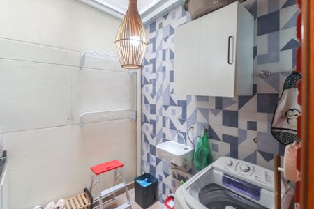 Casa à venda com 61m², 2 quartos e 2 vagasÁrea de Serviço