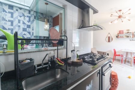 Casa à venda com 61m², 2 quartos e 2 vagasCozinha