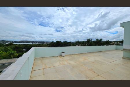 Casa de condomínio para alugar com 540m², 5 quartos e 4 vagas