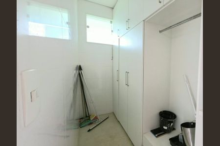 Casa de condomínio para alugar com 540m², 5 quartos e 4 vagas