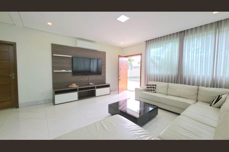 Casa de condomínio para alugar com 540m², 5 quartos e 4 vagas