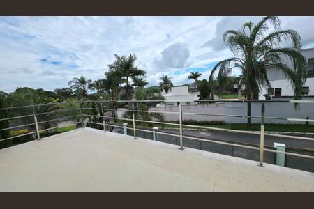 Casa de condomínio para alugar com 540m², 5 quartos e 4 vagas