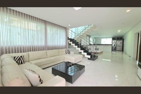 Casa de condomínio para alugar com 540m², 5 quartos e 4 vagas