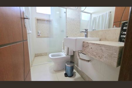 Casa de condomínio para alugar com 540m², 5 quartos e 4 vagas