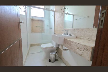 Casa de condomínio para alugar com 540m², 5 quartos e 4 vagas