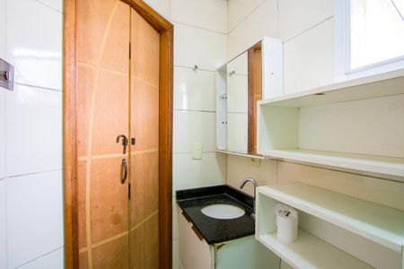 Apartamento à venda com 80m², 2 quartos e 1 vaga Apartamento à venda com 80m², 2 quartos e 1 vagaBanheiro