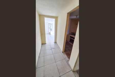 Casa para alugar com 50m², 2 quartos e sem vagaCorretor de entrada 
