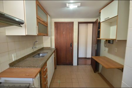 Apartamento à venda com 98m², 3 quartos e 1 vagaCozinha