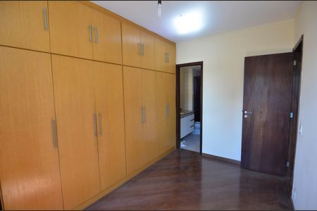 Apartamento à venda com 98m², 3 quartos e 1 vagaSuíte
