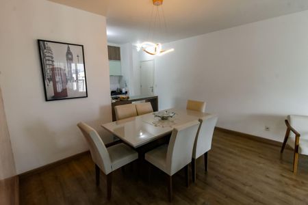 Apartamento à venda com 85m², 2 quartos e 2 vagas Apartamento à venda com 85m², 2 quartos e 2 vagasDetalhe Sala