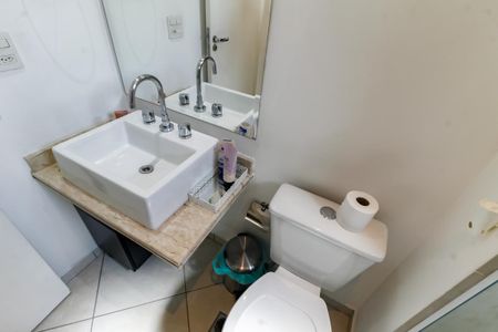 Apartamento à venda com 85m², 2 quartos e 2 vagas Apartamento à venda com 85m², 2 quartos e 2 vagasBanheiro da Suíte 1
