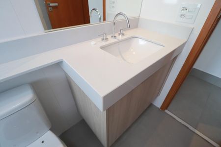 Apartamento para alugar com 80m², 2 quartos e sem vagaBanheiro suite 1 