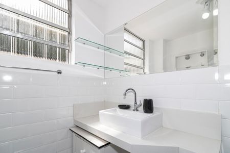 Apartamento para alugar com 70m², 2 quartos e 1 vaga Apartamento para alugar com 70m², 2 quartos e 1 vagaBanheiro