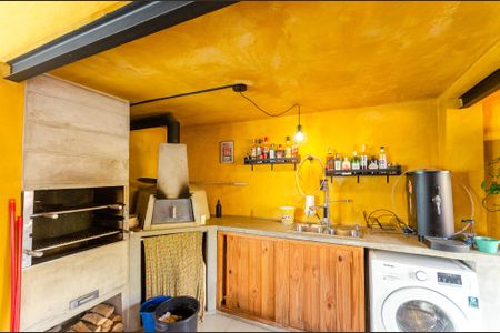 Casa à venda com 150m², 2 quartos e 1 vagaÁrea de Serviço - Gourmet