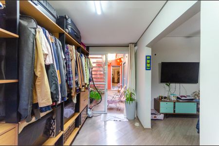 Casa à venda com 150m², 2 quartos e 1 vagaSuíte 1 - Closet