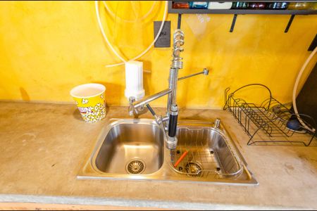 Casa à venda com 150m², 2 quartos e 1 vagaÁrea de Serviço - Gourmet