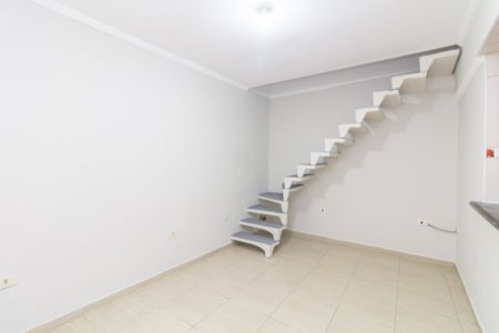 Sala de casa para alugar com 3 quartos, 78m² em Jardim das Camelias, São Paulo