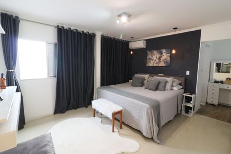 Casa à venda com 225m², 4 quartos e 2 vagasSala 1