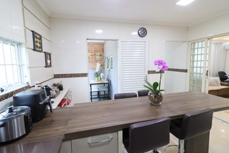 Casa à venda com 225m², 4 quartos e 2 vagasCozinha 1