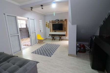 Casa à venda com 225m², 4 quartos e 2 vagasSala 2