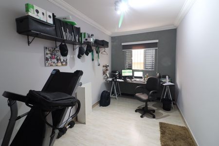 Casa à venda com 225m², 4 quartos e 2 vagasQuarto 4