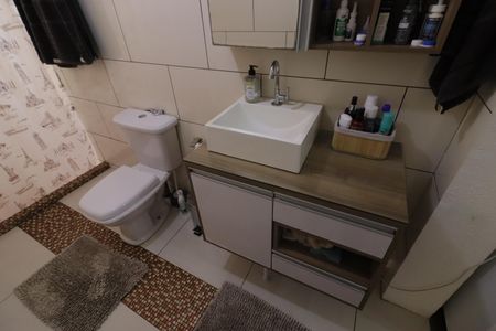 Casa à venda com 225m², 4 quartos e 2 vagasBanheiro da Suíte 1