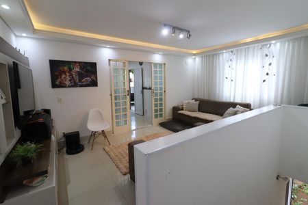 Sala 1 de casa à venda com 4 quartos, 225m² em Vila Yolanda, Osasco