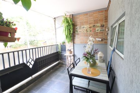 Casa à venda com 225m², 4 quartos e 2 vagasVaranda