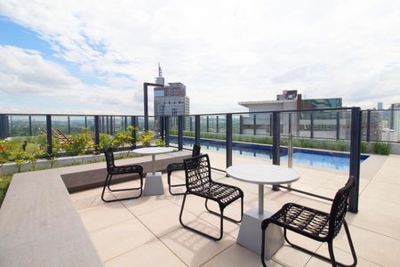 Apartamento à venda com 41m², 1 quarto e sem vaga Apartamento à venda com 41m², 1 quarto e sem vagaÁrea comum - Piscina